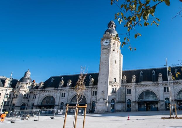 gare_sncf_la_rochelle_photo_extérieure_covoiturage depuis La Rochelle_bus_taxi